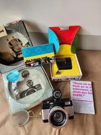 在飛比找Yahoo!奇摩拍賣優惠-LOMO魚眼相機 閃光燈 照片夾  Lomography 第