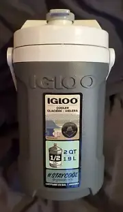 IGLOO Thermos Sport Drink Holder Hooks Half 1/2 Gallon Water Jug - Gray