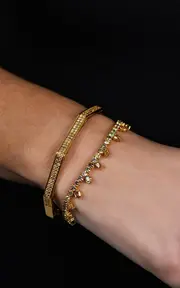 [KHEPRI] 18K And 22K Yellow Gold Diamond Bangle