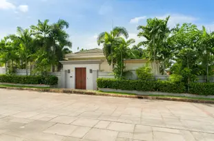 SRV 豪華泳池別墅酒店Luxury Pool Villa Srv