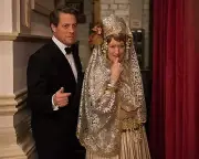 Meryl Streep and Hugh Grant 8x10 Photo 004