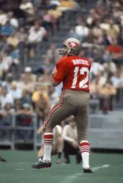 John Brodie Of San Francisco 49Ers Drops Back To Pass 1971 NFL OLD PHOTO 10