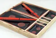 Chinese Style Dinnerware 8 PCS Sushi Dinner Set For Two In Gift Box -Black & Red