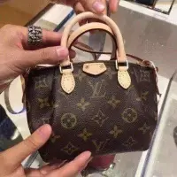 在飛比找Yahoo!奇摩拍賣優惠-LV 水餃包 M61253 Monogram Nano Tu