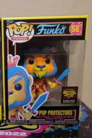 Funko Pop Blacklight Pop Protectors Mascot Lion Fundays 2022 W/Soft Case LE 6250