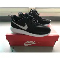 在飛比找蝦皮購物優惠-Nike 經典黑色Rosherun