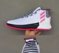 在飛比找Yahoo!奇摩拍賣優惠-Adidas D Rose 9 罗斯9 玫瑰粉 篮球鞋BB7