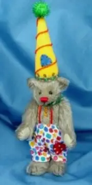 DEB CANHAM'S "COCO" A LIGHT TAN MOHAIR, FULLY JOINTED, 7" BEAR CLOWN/COLORFUL