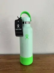 Hydro Flask 21 oz Seafoam Green Prism Pop Water Bottle w/ Boot New With Tags