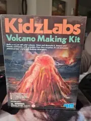 KidzLabs Volcano Making Kit Makes 9.5cm High Volcano New Sealed
