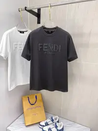 在飛比找Yahoo!奇摩拍賣優惠-Fend 24ss春夏新款棉質圓領短袖T恤 胸前牙刷繡工藝 