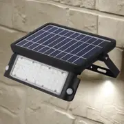 Defender Outdoor LED Solar Flood Light 10w in Black