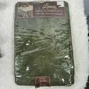 Benson Mills Easy Care Lace Tablecloth Oblong 60” x 84” Green Leaves New!