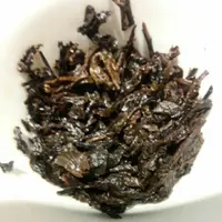 在飛比找蝦皮購物優惠-普洱茶，鴻泰昌90年代茶餅，400克特價2500元