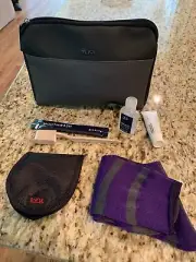 TUMI for Delta Men's Zip Top Pouch Soft Sided Small Travel Case Toiletry Bag NEW