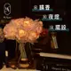【愛莯】15朵玫瑰花LED夜燈菱形玻璃花瓶系列