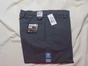 Dockers Men's Signature Khaki D2 Straight Fit Flat Front Pant, 32/30