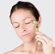 Kitsch Jade Crystal Facial Roller