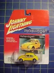 1/64 JOHNNY LIGHTNING 1966 VOLKSWAGEN BEETLE! 2002 VW SERIES! NIP