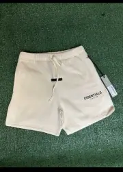 Fear Of God Essentials Sweatshort ) Buttercream Size M