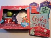 Hallmark Northpole Kids Baking Items Apron, Bake like an elf Kit, 2Spatulas 4pc