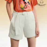 在飛比找momo購物網優惠-【OUWEY 歐薇】都會簡約大口袋附腰帶短褲(白色；S-L；