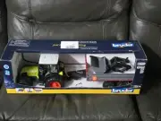Bruder 1/16 Claas Nectis 267 F Tractor with Frontloader and Trailer 02112 NEW