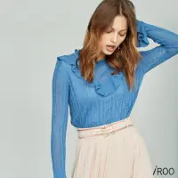 在飛比找momo購物網優惠-【iROO】荷葉邊緹花針織衫