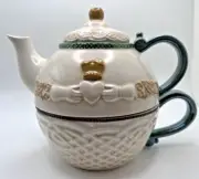 NIB Grasslands Road CLADDAGH RING LOVE Teapot Embossed Celtic Knot