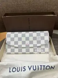 在飛比找Yahoo!奇摩拍賣優惠-二手正品 LV 路易威登 Louis Vuitton 白棋盤