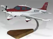 Cirrus SR22 GTS Turbo Desk Wood Airplane New Model Large Scale 1/32
