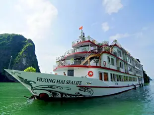 馨海海洋郵輪飯店Huong Hai Sealife Cruise