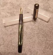 Pelikan Classic Series Pearlescent Green/Black/gold trim Fountain Pen - B Nib