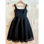 我是公主細肩帶小黑洋裝 EVERY GIRL NEEDS A LITTLE BLACK DRESS