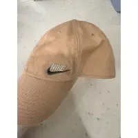 在飛比找蝦皮購物優惠-(二手超新) 粉色 Nike 基本款 鴨舌帽 帽子 運動 棉