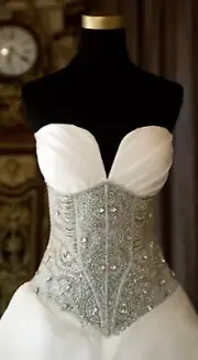 NEW Stock Clearance! Wedding Bridal Dress Gown Crystal encrusted bodice