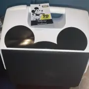 READ Igloo Mickey Mouse 90 Years Playmate Pal Cooler Holds 7 Qt. - 9 Cans New