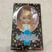 Neo Blythe Silver Snow Takara Tomy 2004