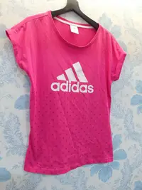 在飛比找Yahoo!奇摩拍賣優惠-adidas 女子桃紅色短袖T恤