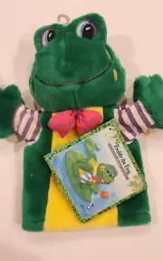 Vintage KIDS Puppet II Freddy The Frog Plush Hand Puppet Matching Book 1995