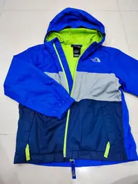 在飛比找Yahoo!奇摩拍賣優惠-The North Face北面兒童藍色防風防曬休閒連帽外套