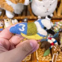 在飛比找蝦皮購物優惠-尼泊爾手工羊毛氈-🐦可愛藍色小鳥胸針