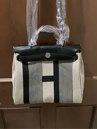 在飛比找Yahoo!奇摩拍賣優惠-【喬瑟夫二手名店】全新真品 HERMES Herbag 31