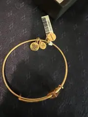 Beautiful Alex And Ani Compass Bracelet NWT
