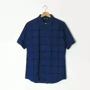 Travis Mathew Men's Causal Button Up Shirt - Medium