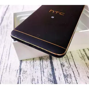 【二手】HTC Desire 10 pro dual sim 指紋辨識 附配件 售後保固10天