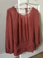 white house black market top Size12 New With Tag Two Layers