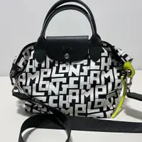 在飛比找PopChill優惠-[二手] LONGCHAMP 黑白字母尼龍包中型