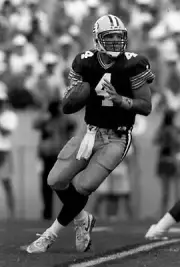 Brett Favre Green Bay Packers drops back to pass 1990s Old Photo 1