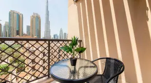 Maison Privee - Luxury Living Next to Dubai Mall & Burj Khalifa